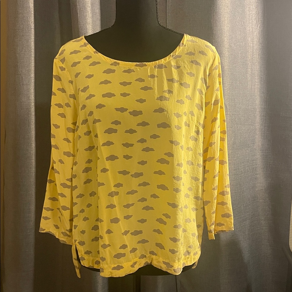 Anthropologie Maeve Yellow 100% Silk Blouse with Gray Cloud Pattern Size Med
